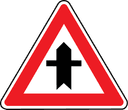 Krustojums ar mazāk svarīgu ceļu